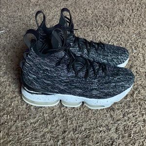 Nike LeBron 15 Ashes.